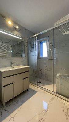 Toilette + Badezimmer