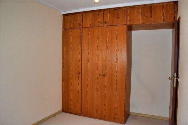 Zimmer mit Einbauschrank
