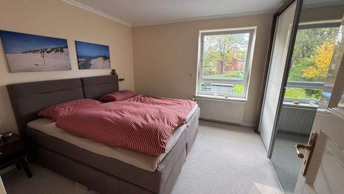 Schlafzimmer zum Garten