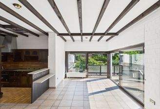 Großzügiges Raumgefühl mit viel Licht