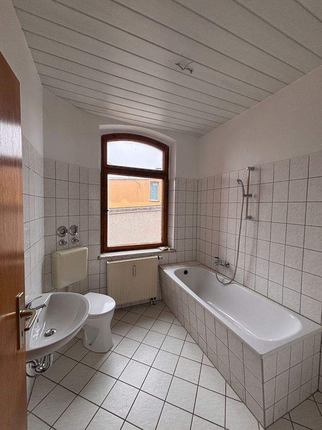 Top Renoviert! Gemütliche 2-Raum-Wohnung in zentraler Lage - Photo 3