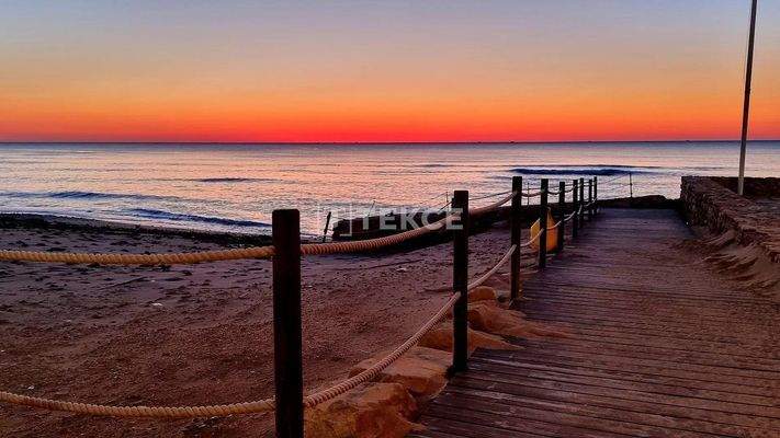 Chic Flats 100 m from the Beach in Torrevieja Costa Blanca