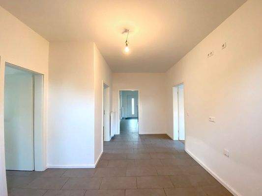 Küche mit Blick zum Flur