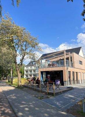 Rezeption/ Restaurant mit Schlüsselübergabe