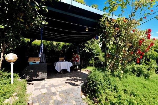 Die überdachte Terrasse