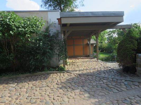 Carport_u_Stellplatz.JPG