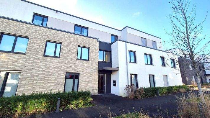 Die Frontansicht des gepflegten Hauses