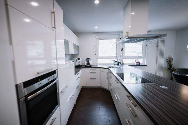 Offene Küche mit Essbereich