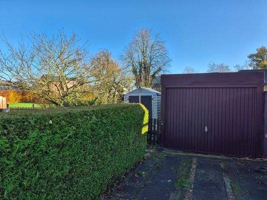 Zuwegung Garage u. Gartenbereich 2