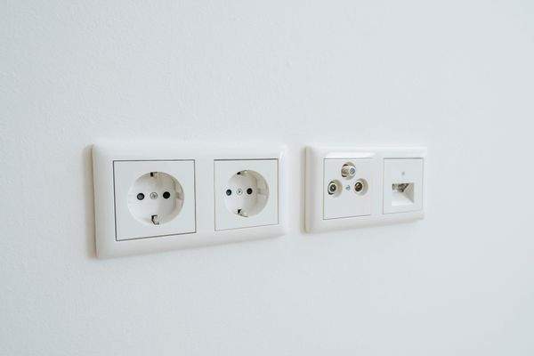 Multimedia-/Netzwerkausstattung  