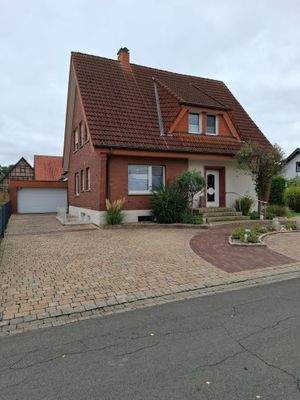 Straßenansicht/Eingangsbereich