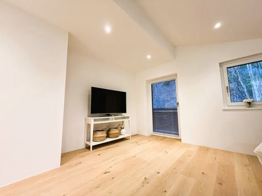 Schlafzimmer mit einer Raumhöhe bis zu 2,8m