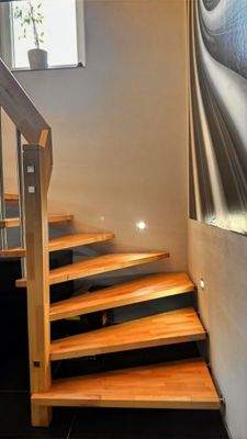 Treppe in den Keller in WE 2