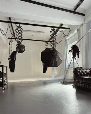 Studio - Weiße Hohlkehle 