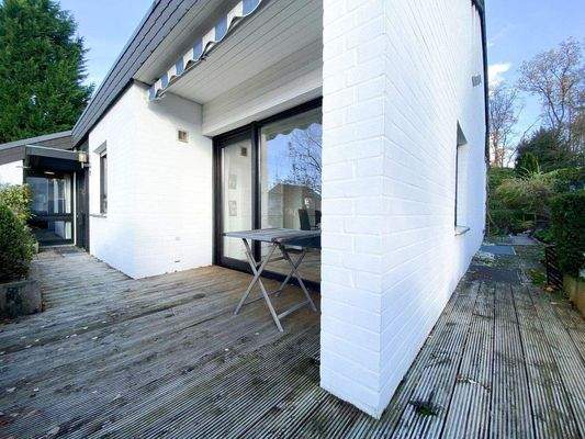 Außenfoto - Terrasse Vorderseite.jpg