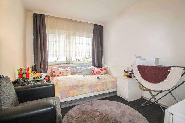 Kinderzimmer EG links