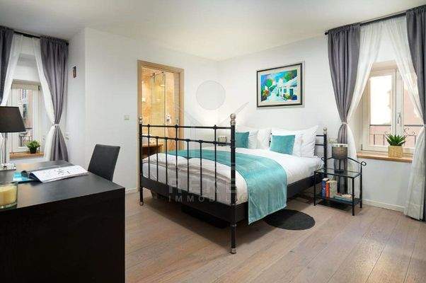 Weitere Wohneinheiten:  2 Schlafzimmer, 2 Badezimmer