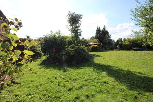 Gartenblick von Auffahrt