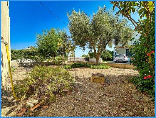 d0cbaf452644470cadfb182252130ed0-original