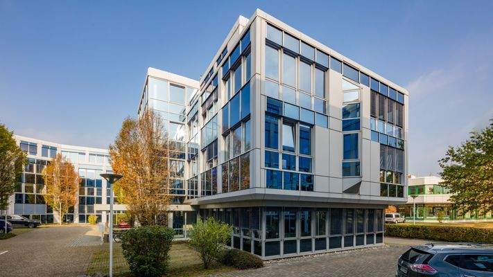 Der "EURO-BÜRO-PARK" liegt direkt in verkehrsgünstiger Lage am Autobahnzubringer Freiburg-Süd