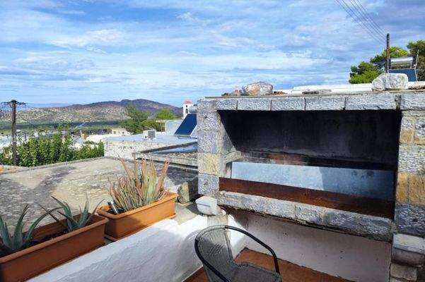 Kreta, Kavousi: Traditionelles Dorfsteinhaus mit Gästehaus zu verkaufen