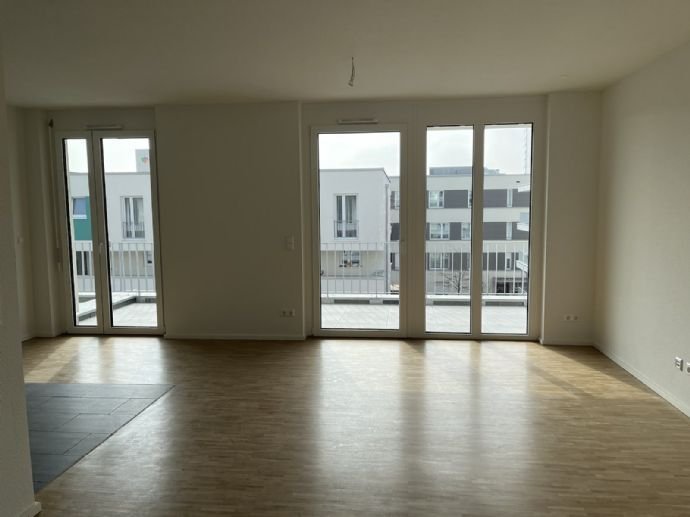 Neubau 3-Zimmer-Wohnung mit Balkon und neuer EBK in Offenburg