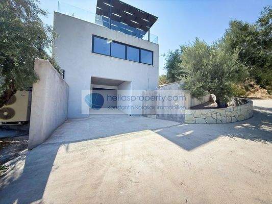 23d87ccf4a764b31ae6d3ea683499406-original