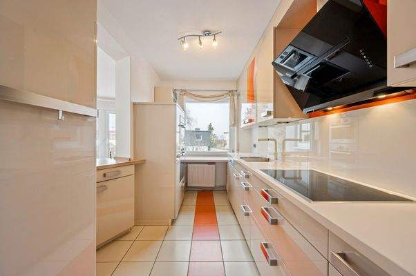 Einbauküche Hauptwohnung