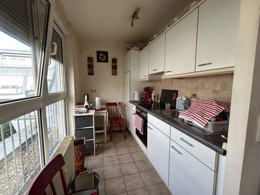 helle Tageslichtküche