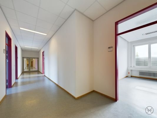 Eden-Ehbrecht-Immobilien_Büroflächen_Telekom-Gebäude_002