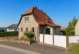 Außenansicht Straßenseite (1).jpg