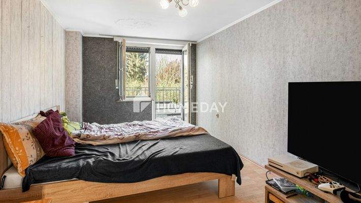 1. OG Schlafzimmer 1 1