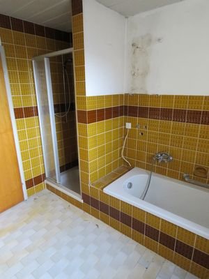Dusche im Bad