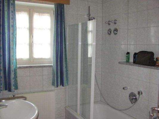 Bad mit Fenster