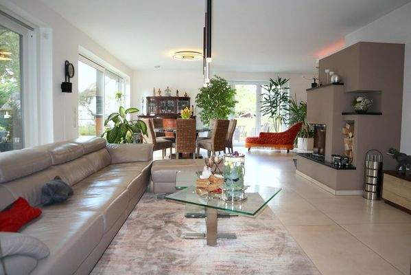 Lichterfüllter Wohnbereich ...