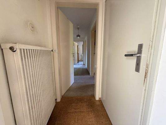 Flur Altbau EG