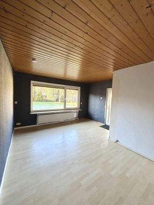 2. Perspektive des Anbaus mit Blick in den Garten