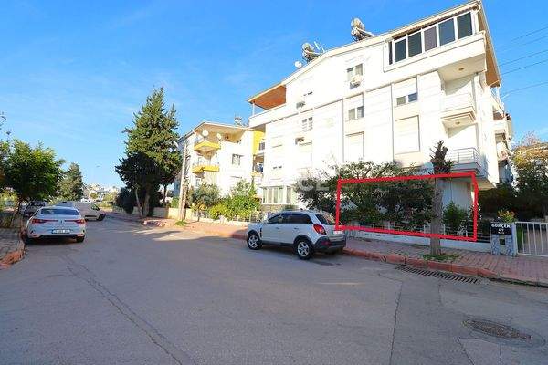 Reverse Duplex Apartment 500 M from the Sea in Antalya Konyaaltı