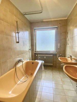 Bad mit zwei Waschbecken