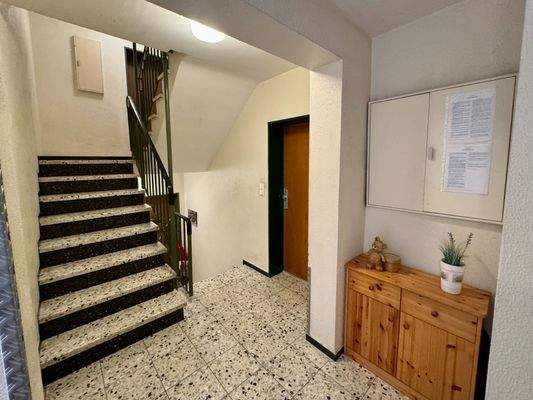 sehr gepflegtes Treppenhaus