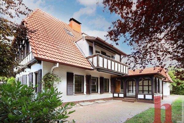 Ansicht mit Wintergarten