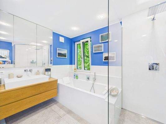 Badezimmer im Obergeschoss