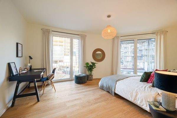 Beispielbild - große Fensterflächen