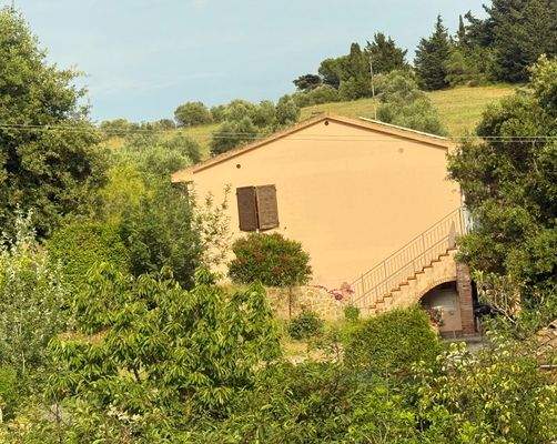 Gebäude Seitenansicht