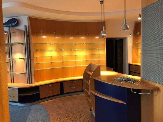 Verkaufsraum  linke Seite