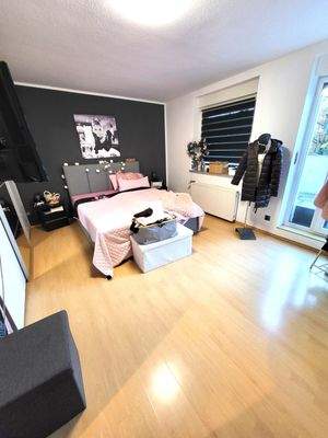 Schlafzimmer 1 1.OG.jpg