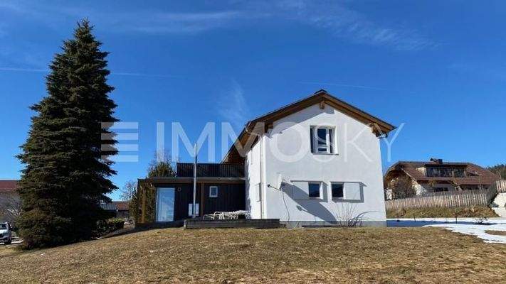 VIEL SONNE UND OBERHALB DER NEBELGRENZE