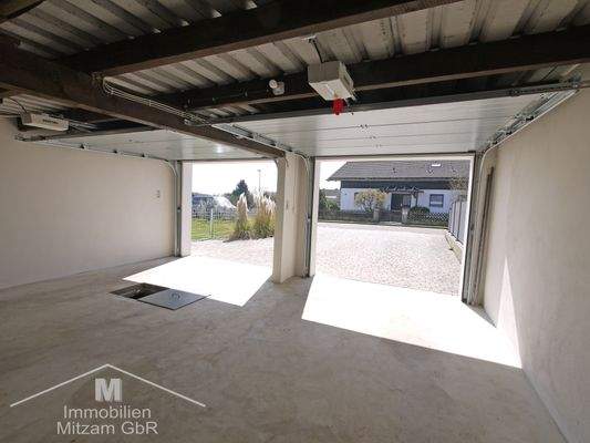 Doppegarage mit Hof