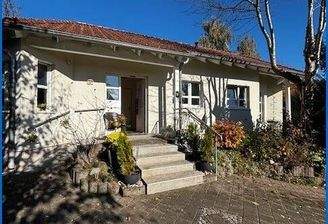 Haus vorne Gesamtansicht