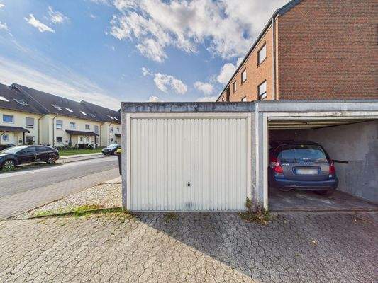 Außenansicht Garage